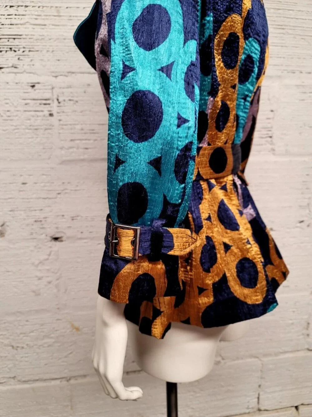 Jerry T Women's Size M Beautiful Crinkle Artsy Artwear Jacket with 3/4 Sleeves